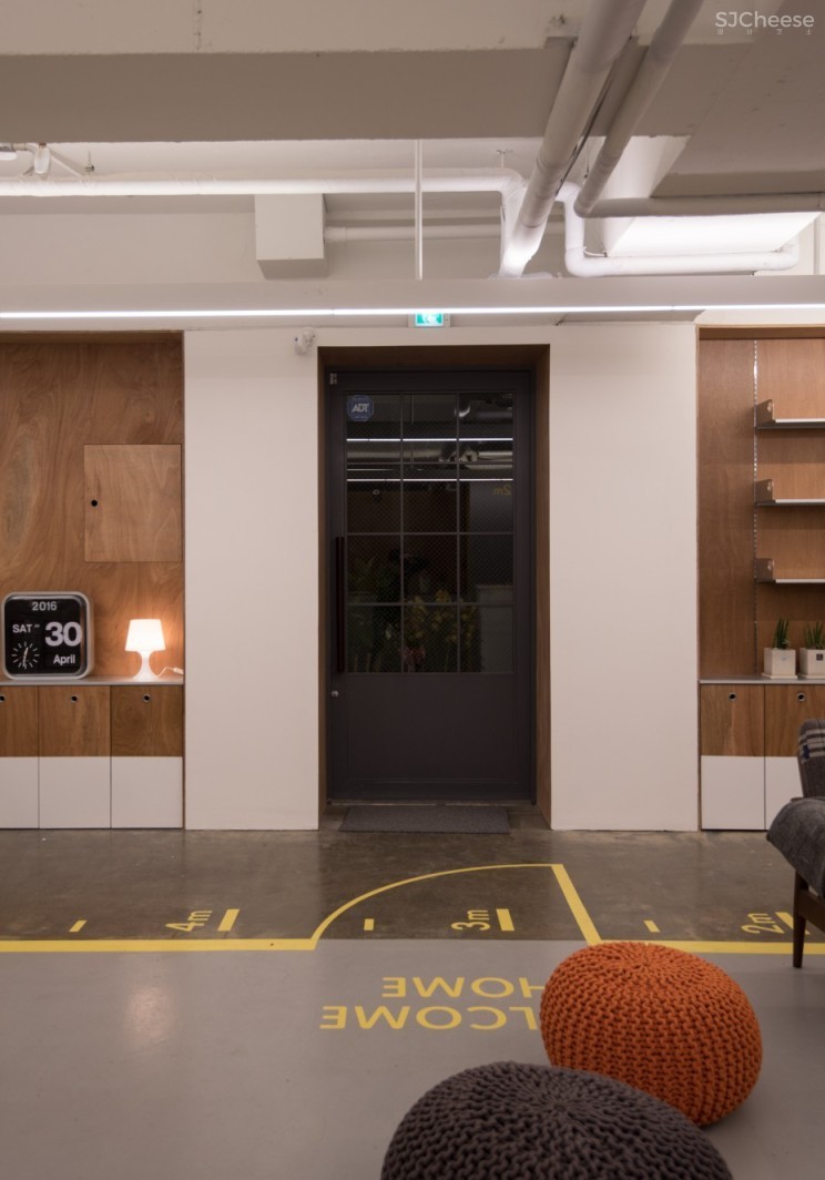 韩国房地产中介公司办公中心 | Design Studio INTU:NE