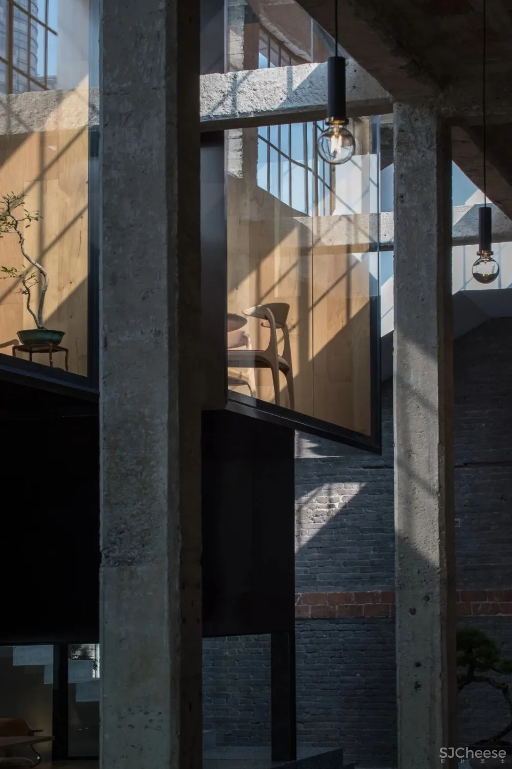 新作 | 耗资1000万,在450 m² 的老建筑内造了8个房子! 首