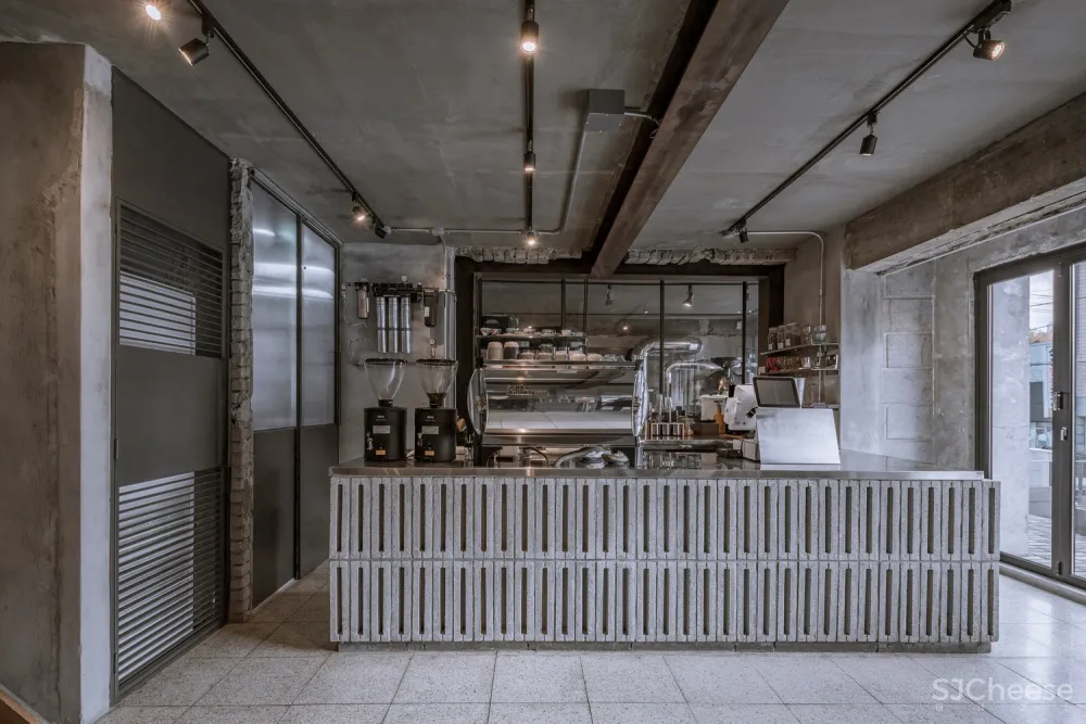 韩国仁川 LAS COFFEE / TEMP 首