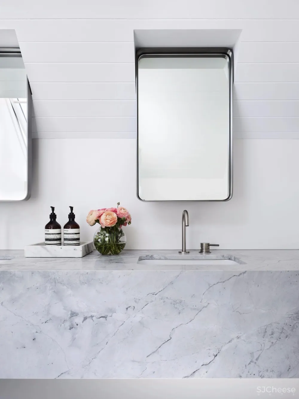 现代简约主义之家的优雅与永恒