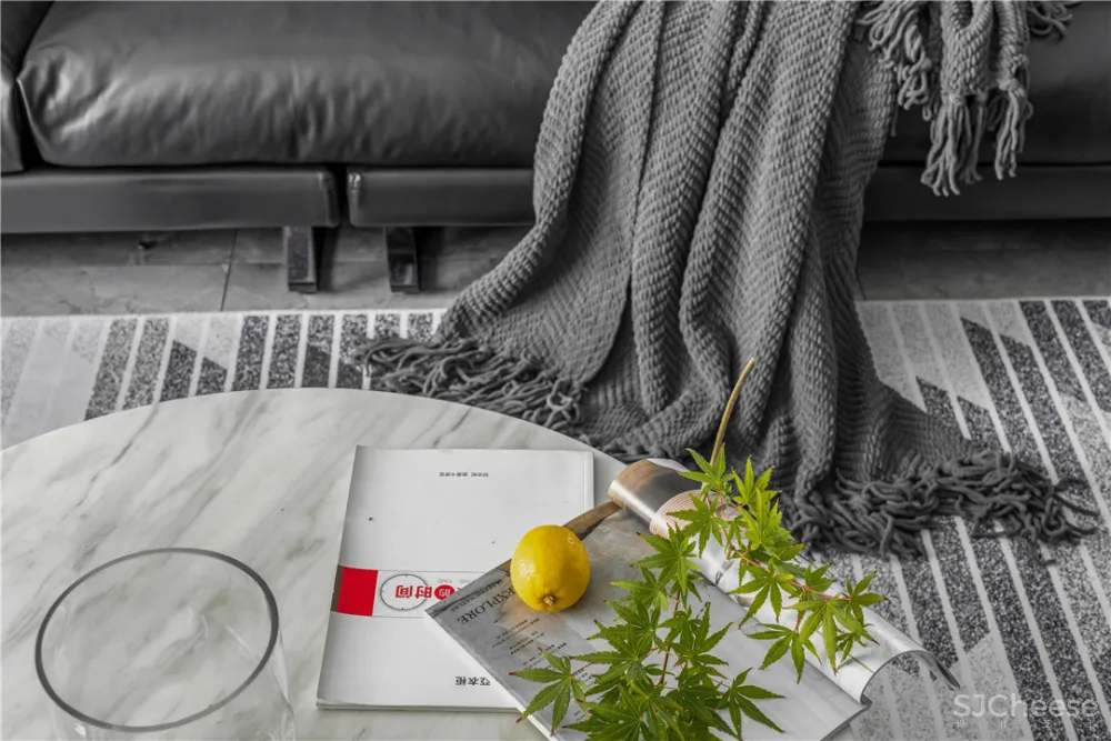 《37℃灰》将简约与高级化为一种低调的奢华 | 一品&囧家 首