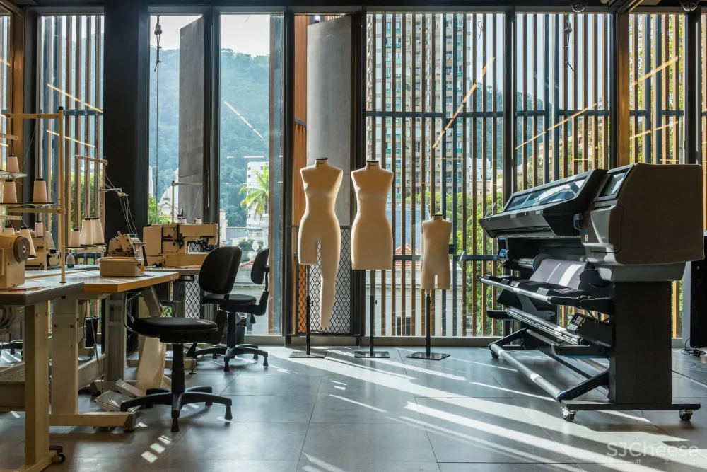 Atelier77 | 里约热内卢年度最好新建筑奖 Casa Firjan 首