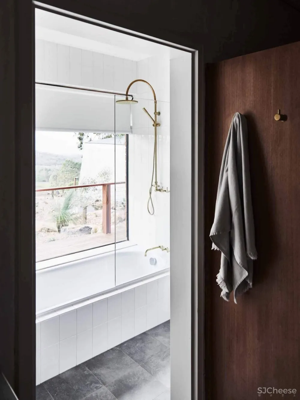 精致的周末度假别墅 | Leora Mendelson 首