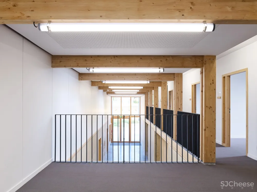 Le Cap 商务孵化基地/ Reach &Scharff Architectes+ Hors les MursArchitecture