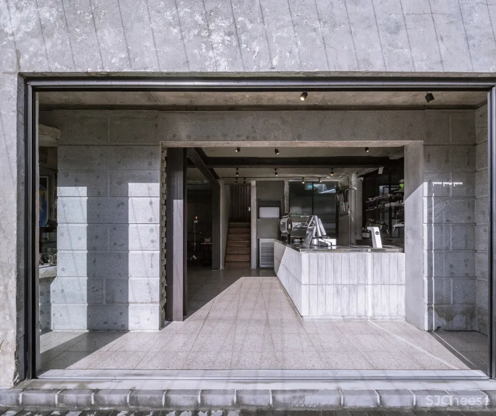 韩国仁川 LAS COFFEE / TEMP 首