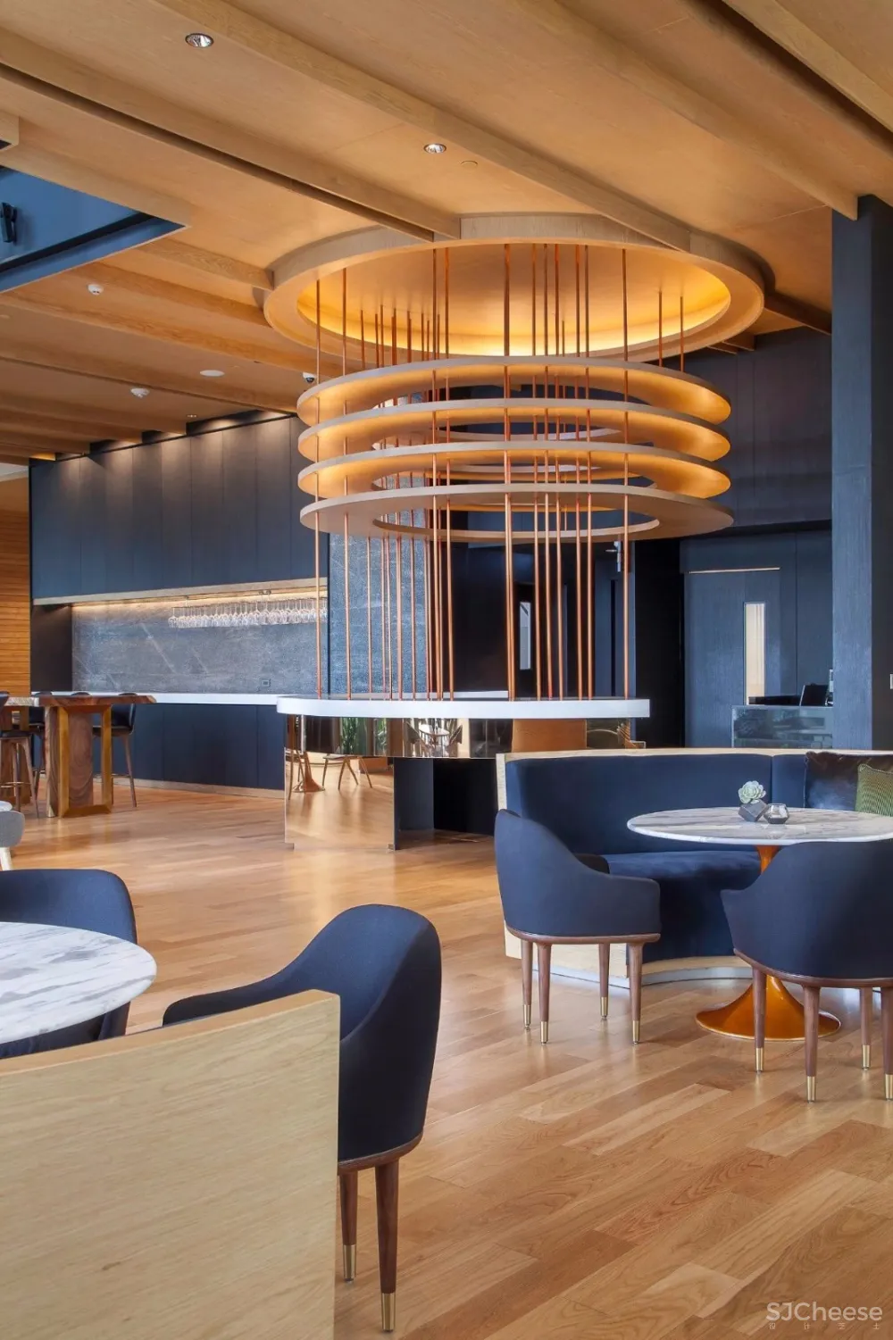 办公融合商业新形态的地标之作•曼谷Gaysorn II