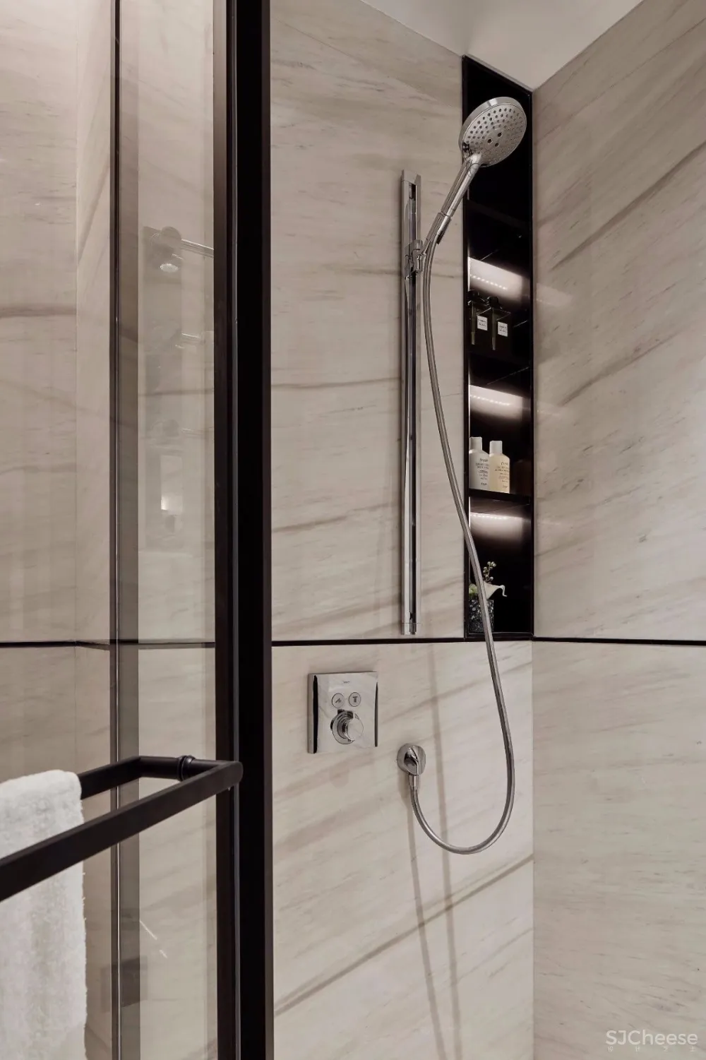 新作 | 深圳万科瑧山府，180m² 香蜜湖畔极简大宅 首