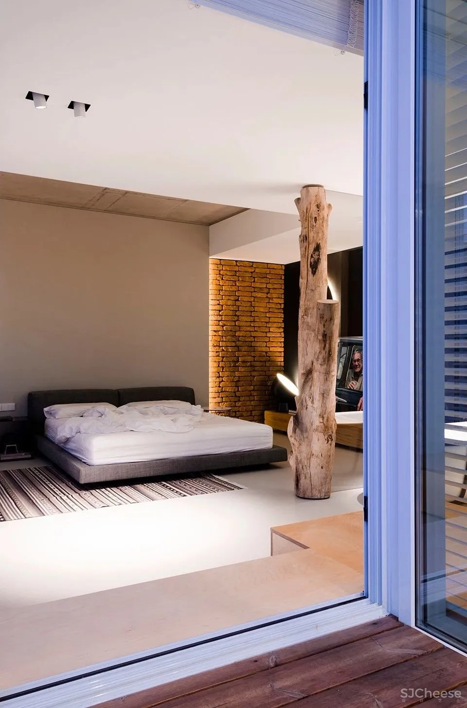 不羁的“砖”,层层叠叠堆砌现代美