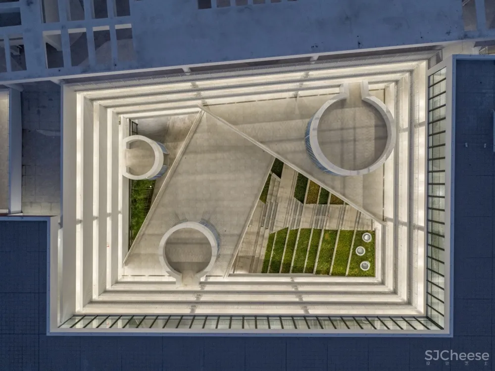 ZHUBO-AAO + H DESIGN | 华中师范大学龙源学校