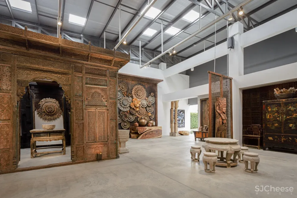 首发 | “现代零售剧场” 泰国清迈三角古玩店 首