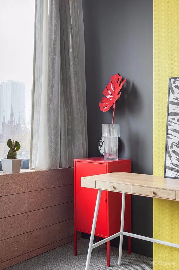 90㎡ 时尚彩色公寓丨家就该这样充满活力 首