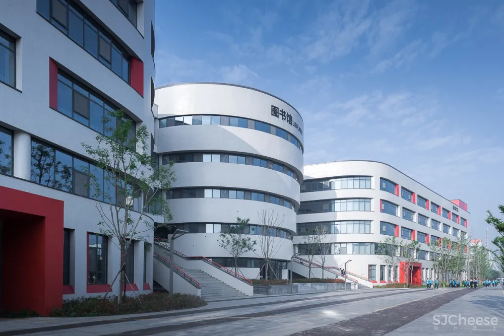 济宁海达行知学校 / 象外营造工作室