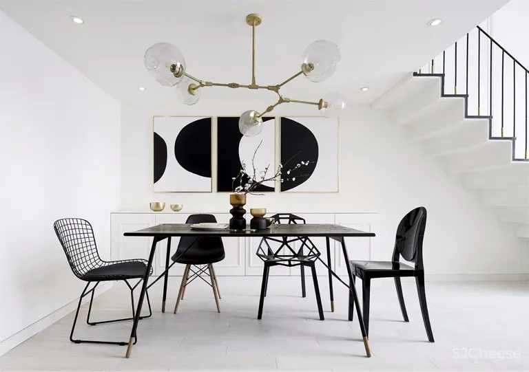 黑白复式公寓 | 目心设计