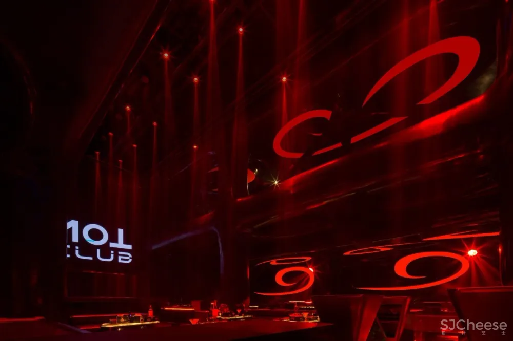 最新 | 黄永才:超有未来感的太空主题星舰酒吧,广州夜店新地标! 首