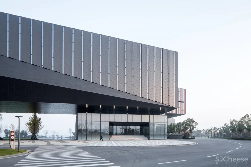 腾讯武汉研发中心 / 栖城设计