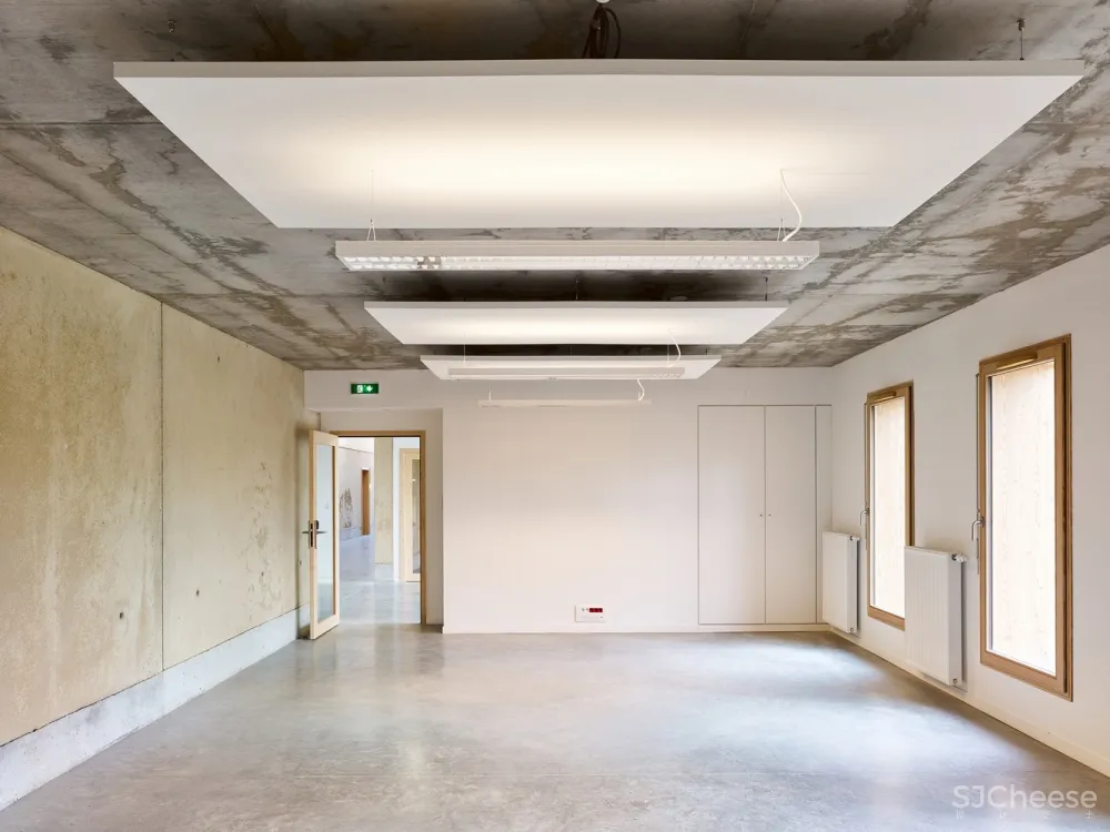 Le Cap 商务孵化基地/ Reach &Scharff Architectes+ Hors les MursArchitecture