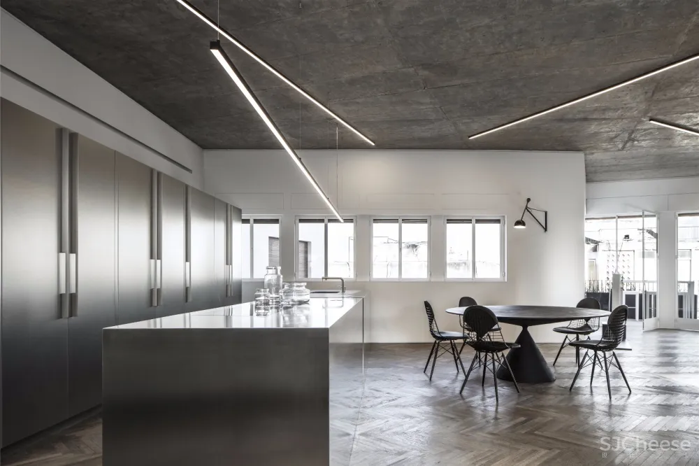 200㎡时尚工业风私人大宅 | Axelrod事务所 首