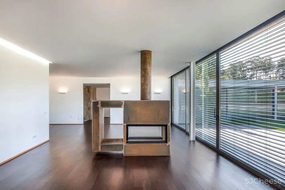 FCC Arquitectura | 葡萄牙拥有大地形区域的别墅 Campo das Paulas