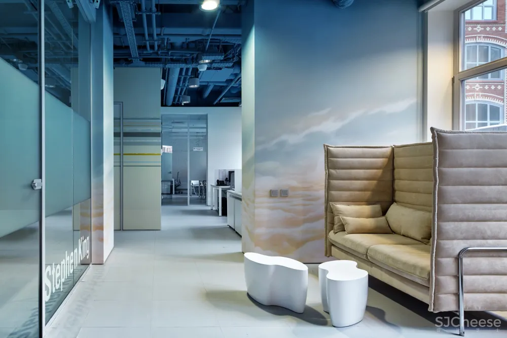 新作 | VOX Architects 俄罗斯渐变天空蓝办公空间