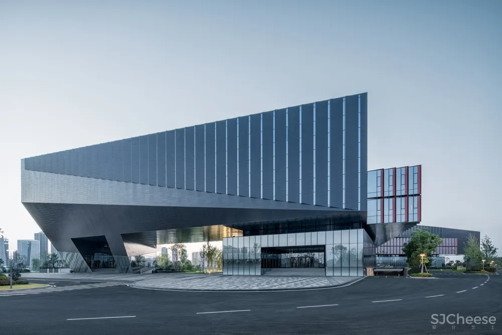 腾讯武汉研发中心 / 栖城设计