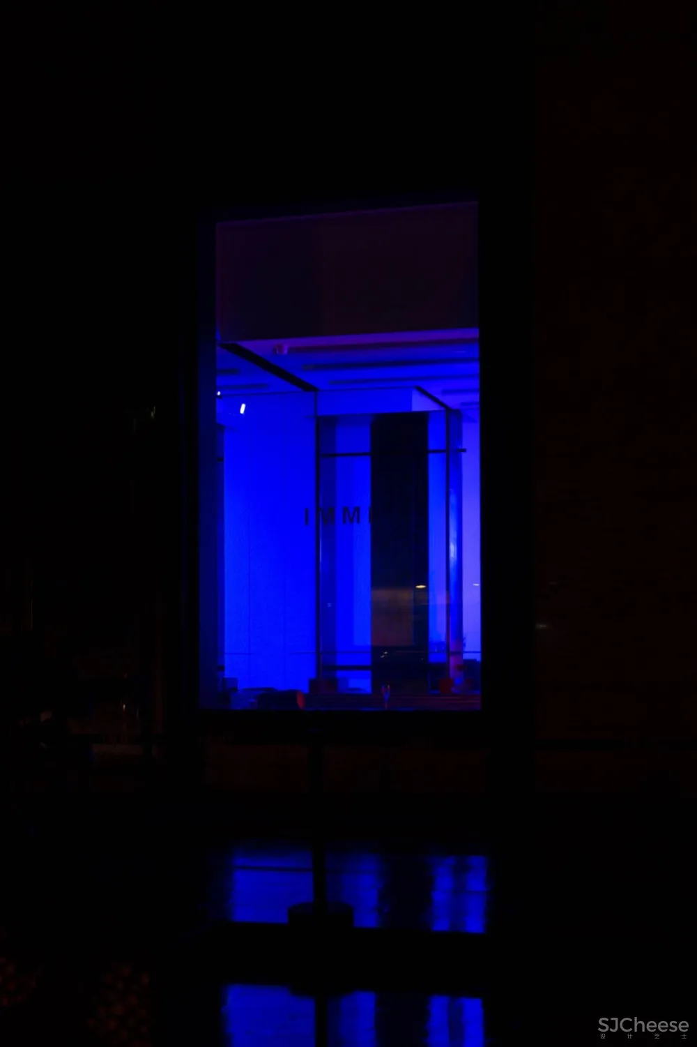 首发 | 多彩结构概念的运用 IMMI上海旗舰店 首