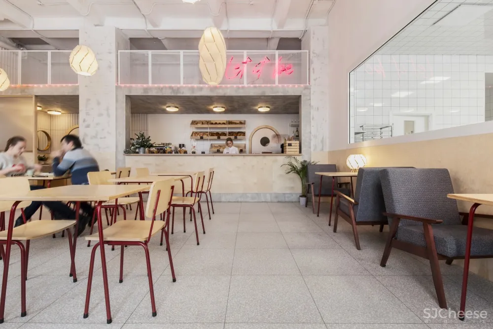 ZROBYM architects | 白俄罗斯 Let it be面包店