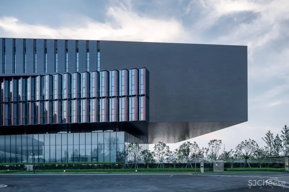 腾讯武汉研发中心 / 栖城设计