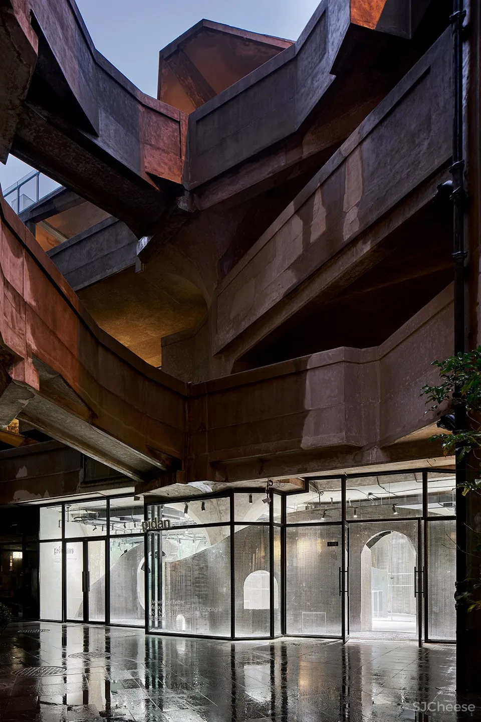 最新 I.F.S.E. SPACE CREATIVE LAB | 上海“动物脊背”零售空间设计 首