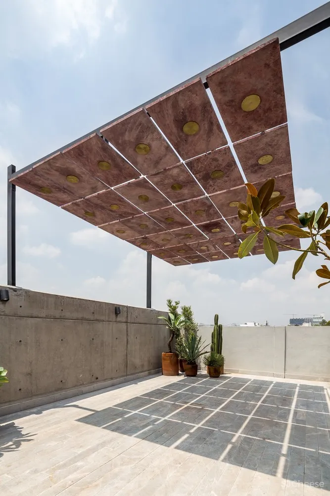 火山岩石板屋顶平台 / PALMA