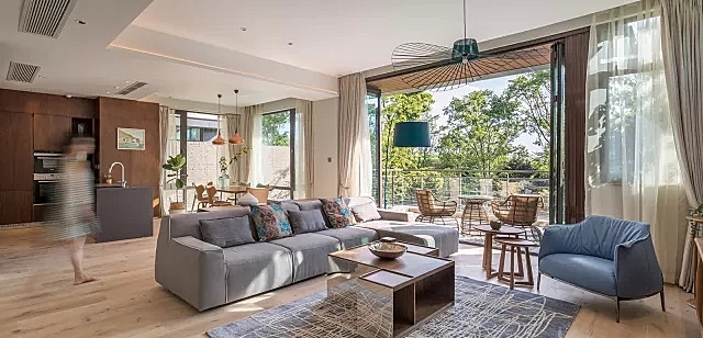 350㎡成都麓湖沉香谷别墅 | 中英致造设计事务所