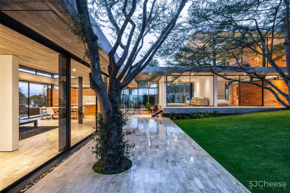 Gabriel Rivera Arquitectos | 森林概念住宅 Tacuri House