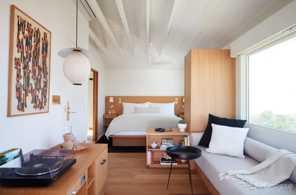 首发 | Studio Robert McKinley 翻新加州1930年代的汽车旅馆 Hotel Joaquin 首