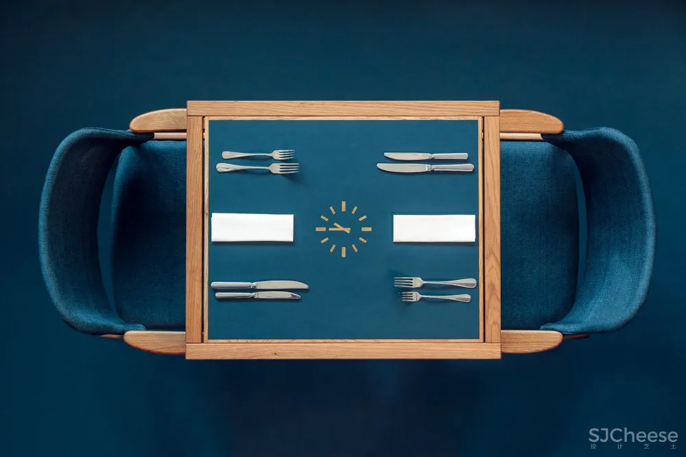 候车大厅内的酒吧餐厅,布达佩斯 / 81font