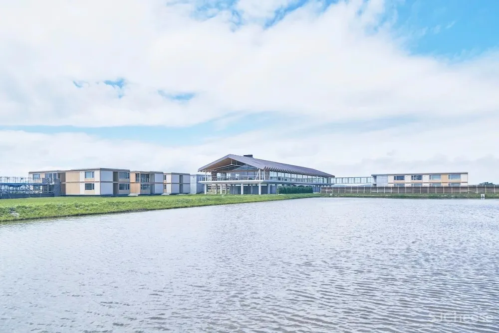 安藤忠雄,坂茂、隈研吾设计的温泉酒店,冷峻的外表却是有温度的设计