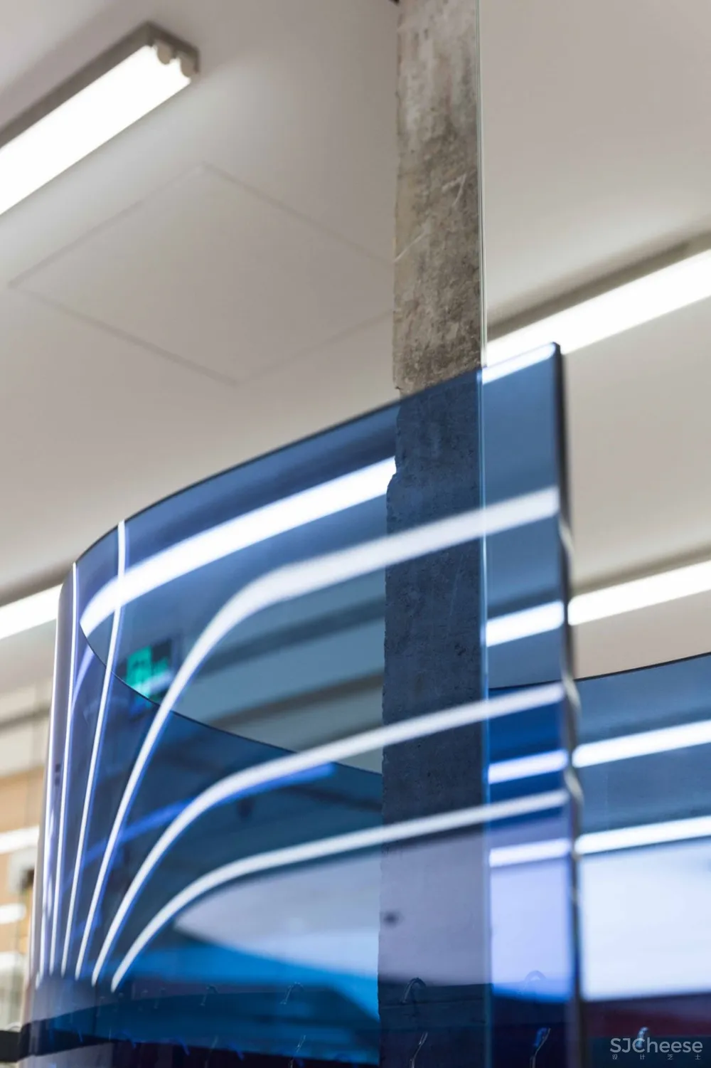 首发 | 多彩结构概念的运用 IMMI上海旗舰店 首