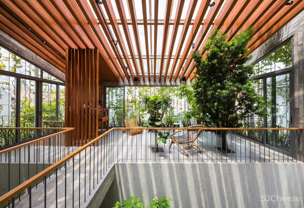 布满绿色植物的住宅 / VTN Architects 首