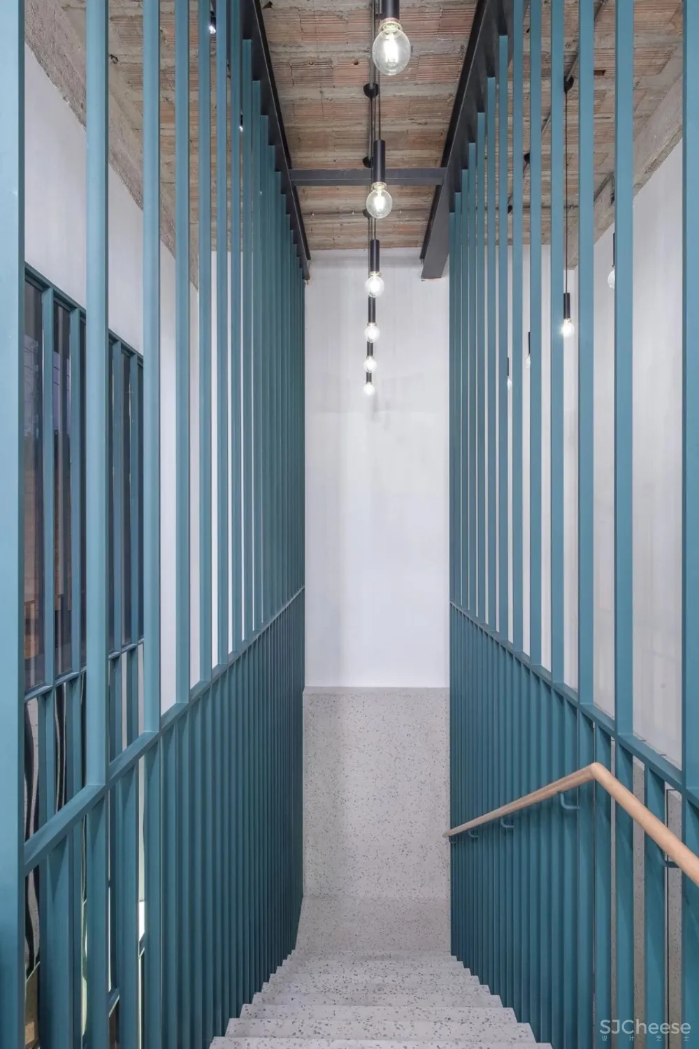 新作 | 耗资1000万,在450 m² 的老建筑内造了8个房子! 首