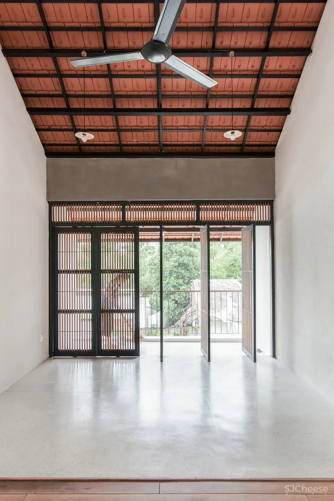 新作 | K59atelier 与自然的和谐相处Tile Roof House 首