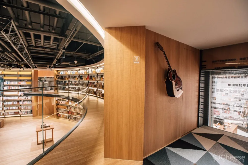 高晓松在朝阳大悦城开了一个私人空间丨牛掰到每天仅限200人