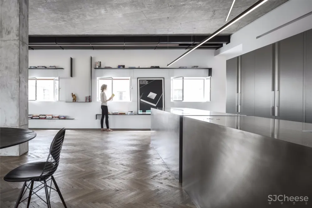 200㎡时尚工业风私人大宅 | Axelrod事务所 首
