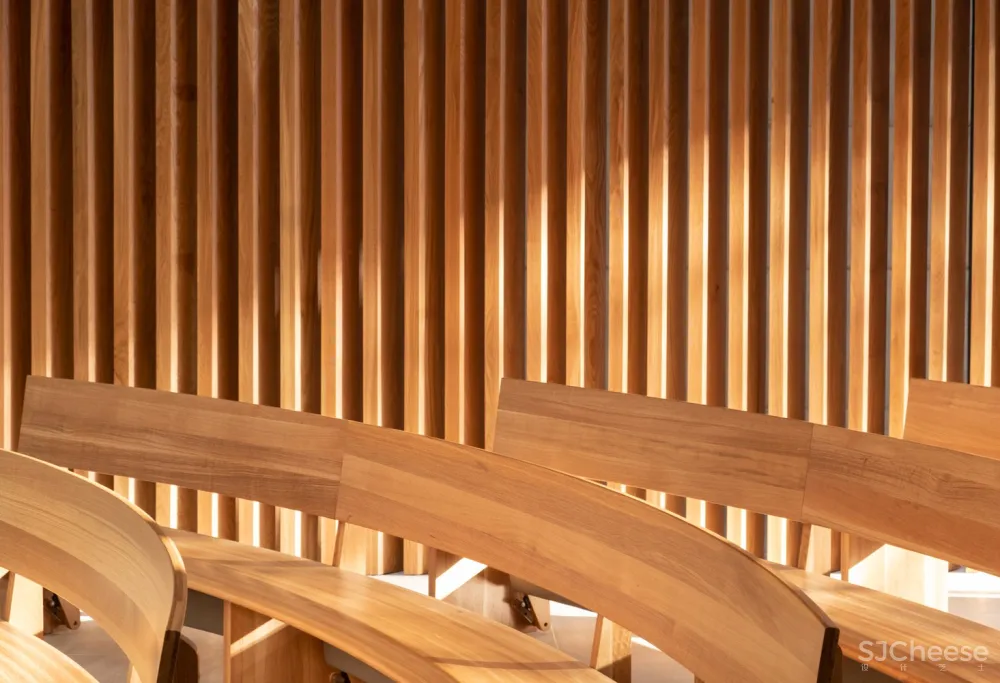 Mark Cavagnero Associates | 白色混凝土教堂