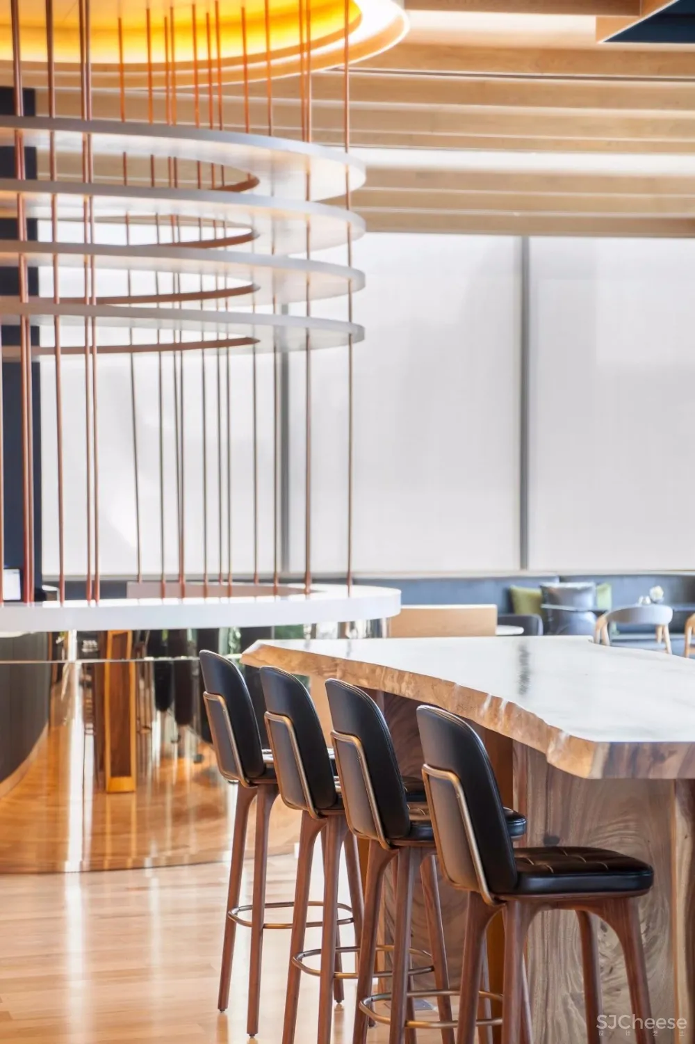 办公融合商业新形态的地标之作•曼谷Gaysorn II