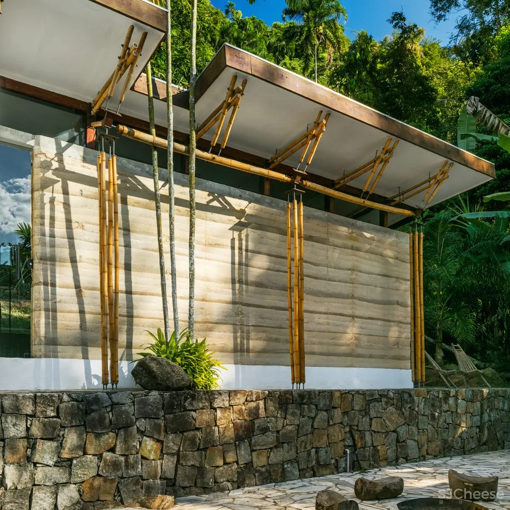 CRU! Architects | 石头与房子融为一体