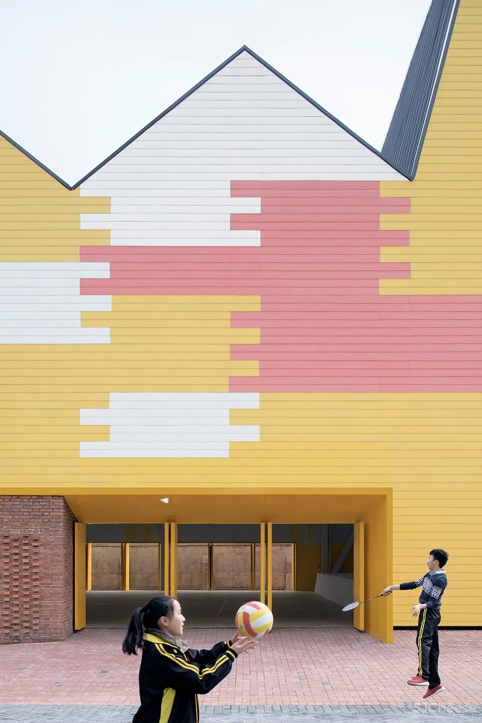 岳阳县三中学风雨操场兼报告厅,湖南 / 素朴建筑工作室