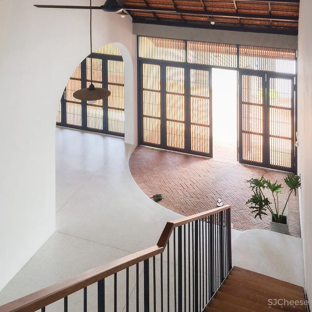 新作 | K59atelier 与自然的和谐相处Tile Roof House 首