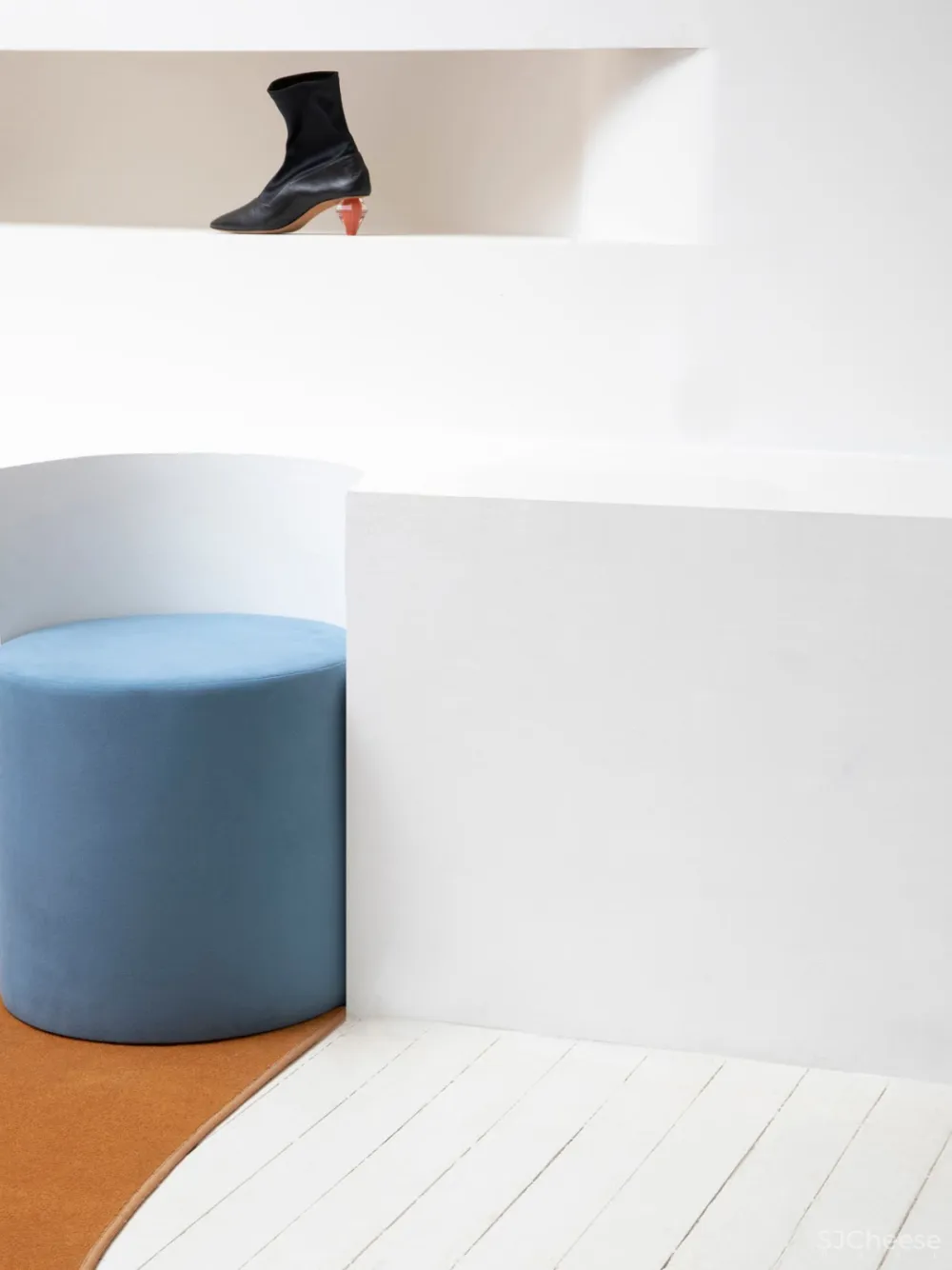 首发 | Bower设计纽约极简女鞋品牌空间Gray Matters 首