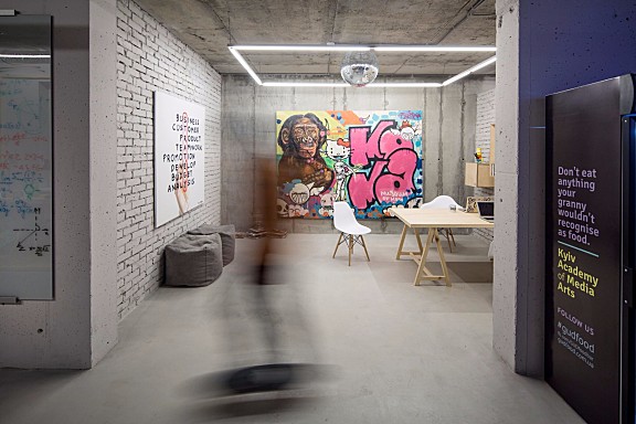 250㎡基辅独一无二的广告学校 | Slava Balbek