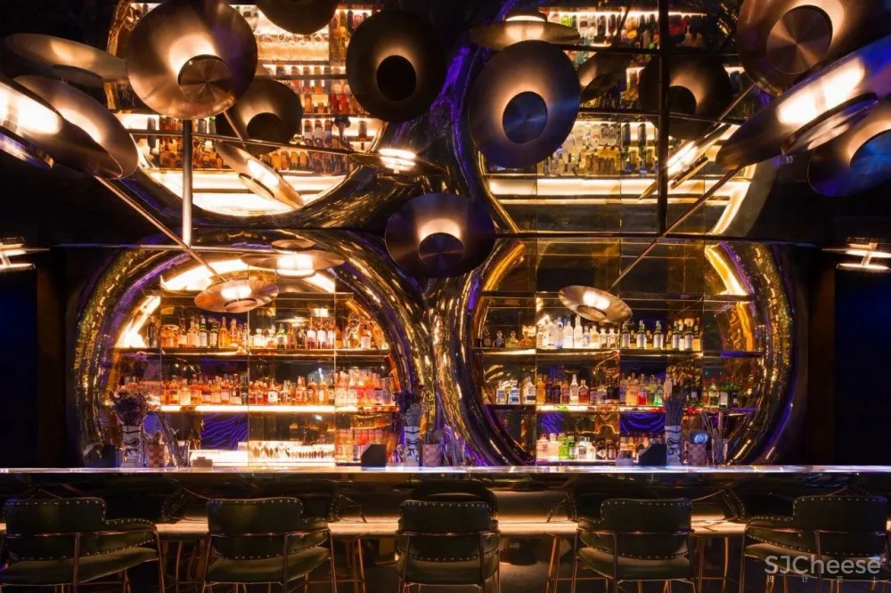 最新 | 黄永才:超有未来感的太空主题星舰酒吧,广州夜店新地标! 首