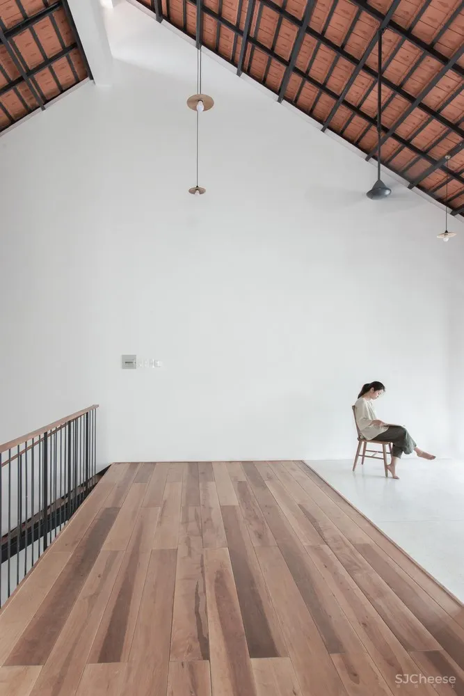 新作 | K59atelier 与自然的和谐相处Tile Roof House 首