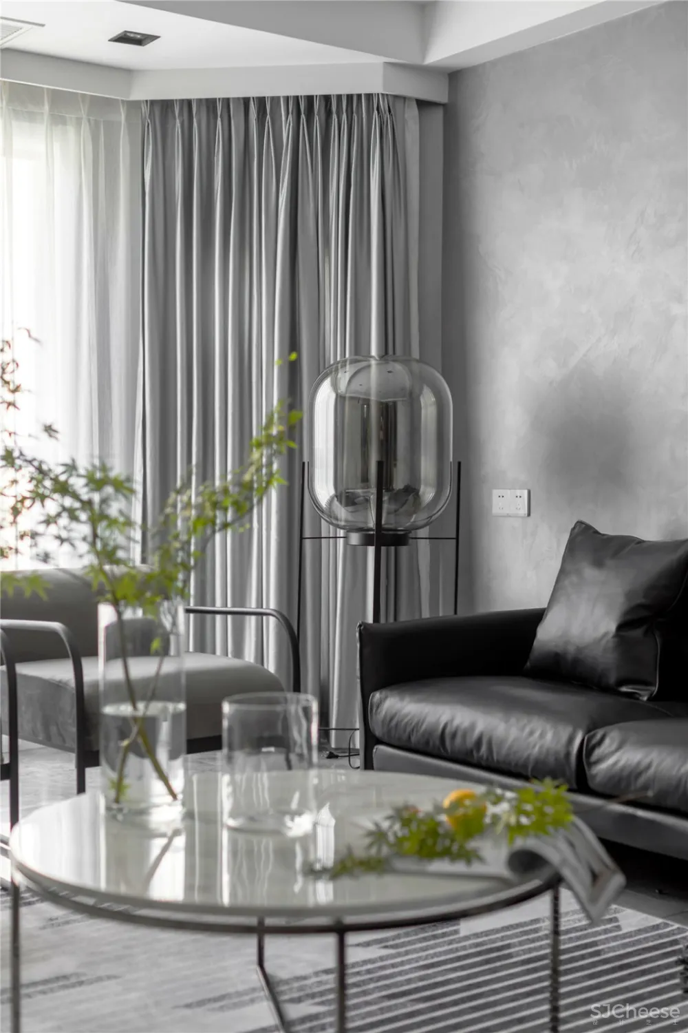 《37℃灰》将简约与高级化为一种低调的奢华 | 一品&囧家 首